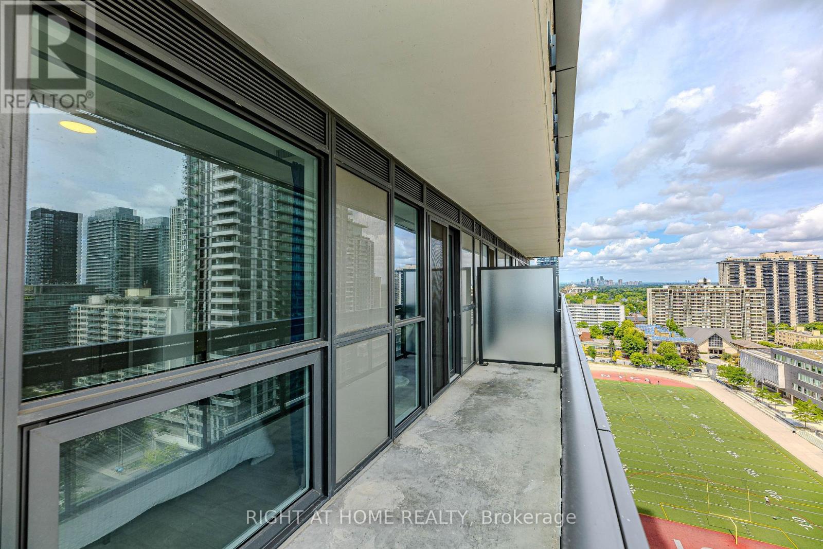 1301 - 39 Roehampton Avenue, Toronto, Ontario  M4P 0G1 - Photo 21 - C12337560