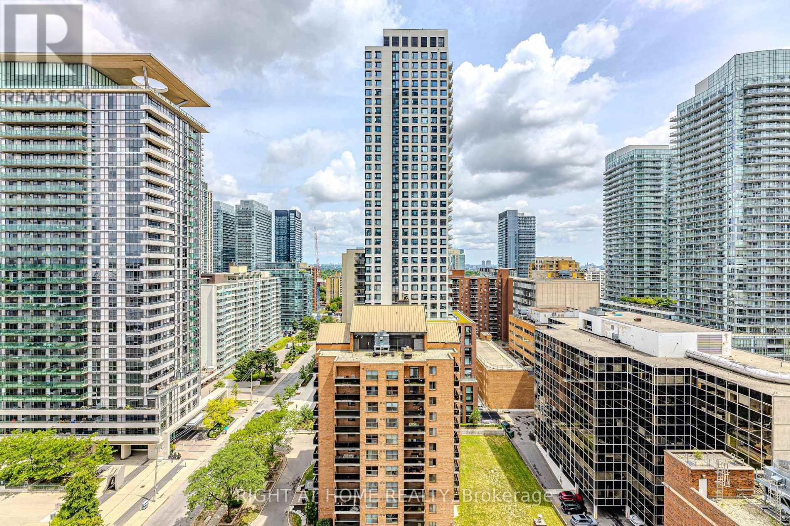 1301 - 39 Roehampton Avenue, Toronto, Ontario  M4P 0G1 - Photo 24 - C12337560