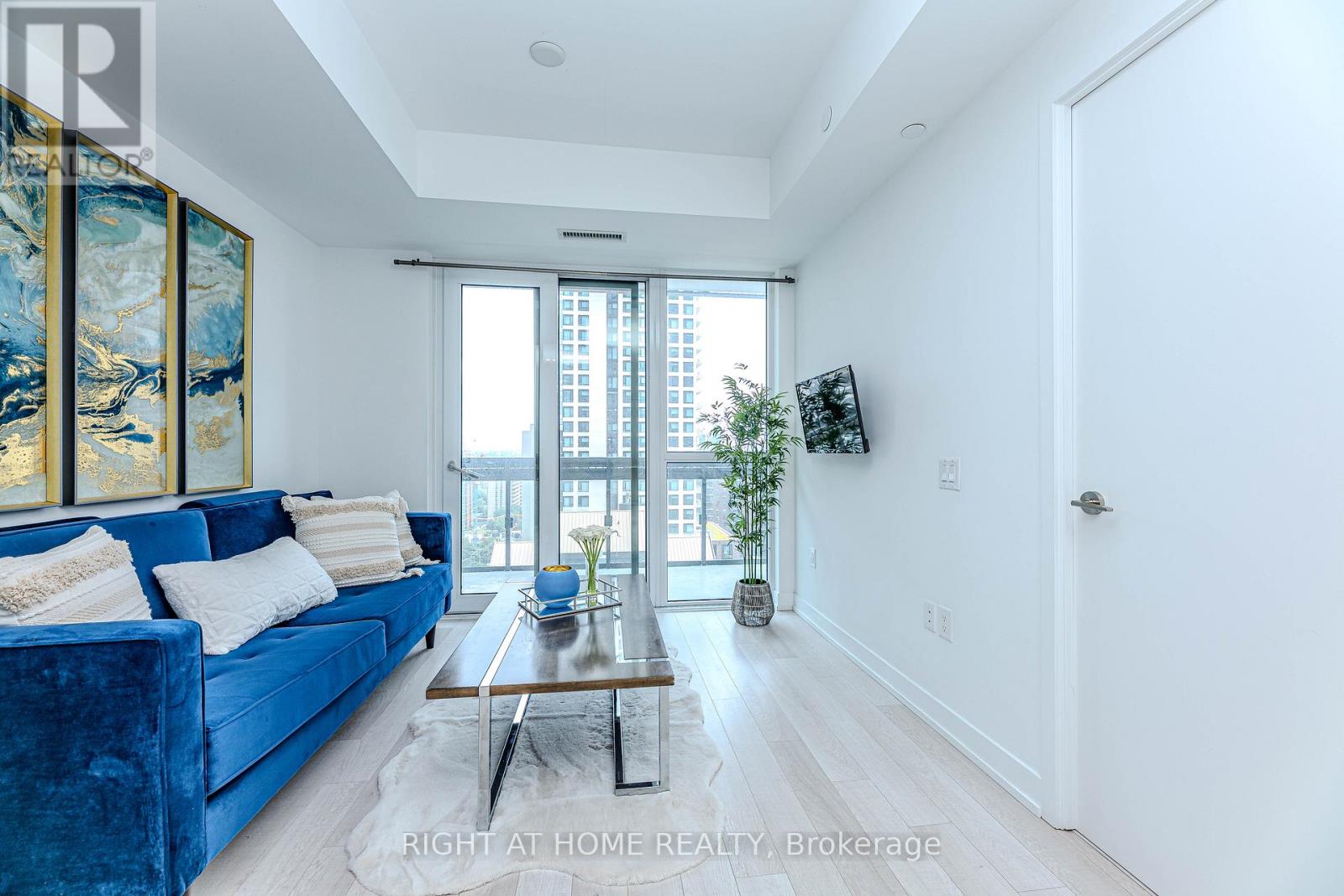 1301 - 39 Roehampton Avenue, Toronto, Ontario  M4P 0G1 - Photo 3 - C12337560