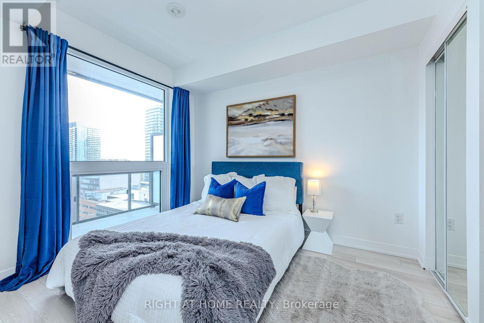 1301 - 39 Roehampton Avenue, Toronto, Ontario  M4P 0G1 - Photo 9 - C12337560