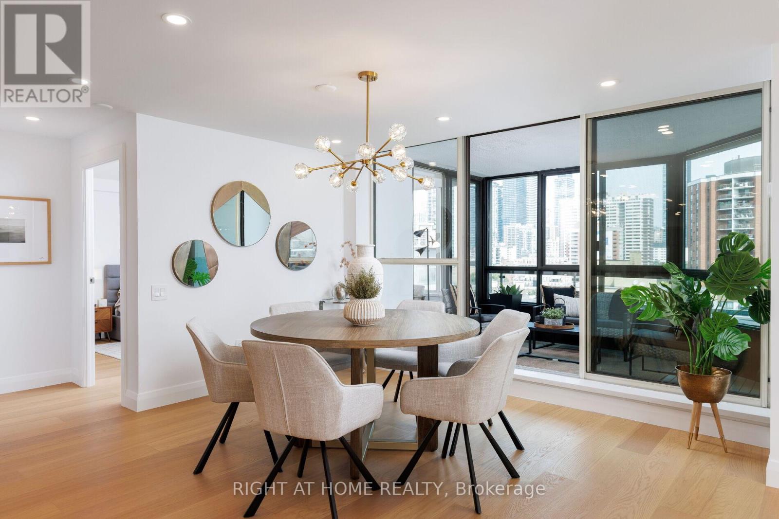 1403 - 130 Carlton Street E, Toronto, Ontario  M5A 4K3 - Photo 11 - C12337576