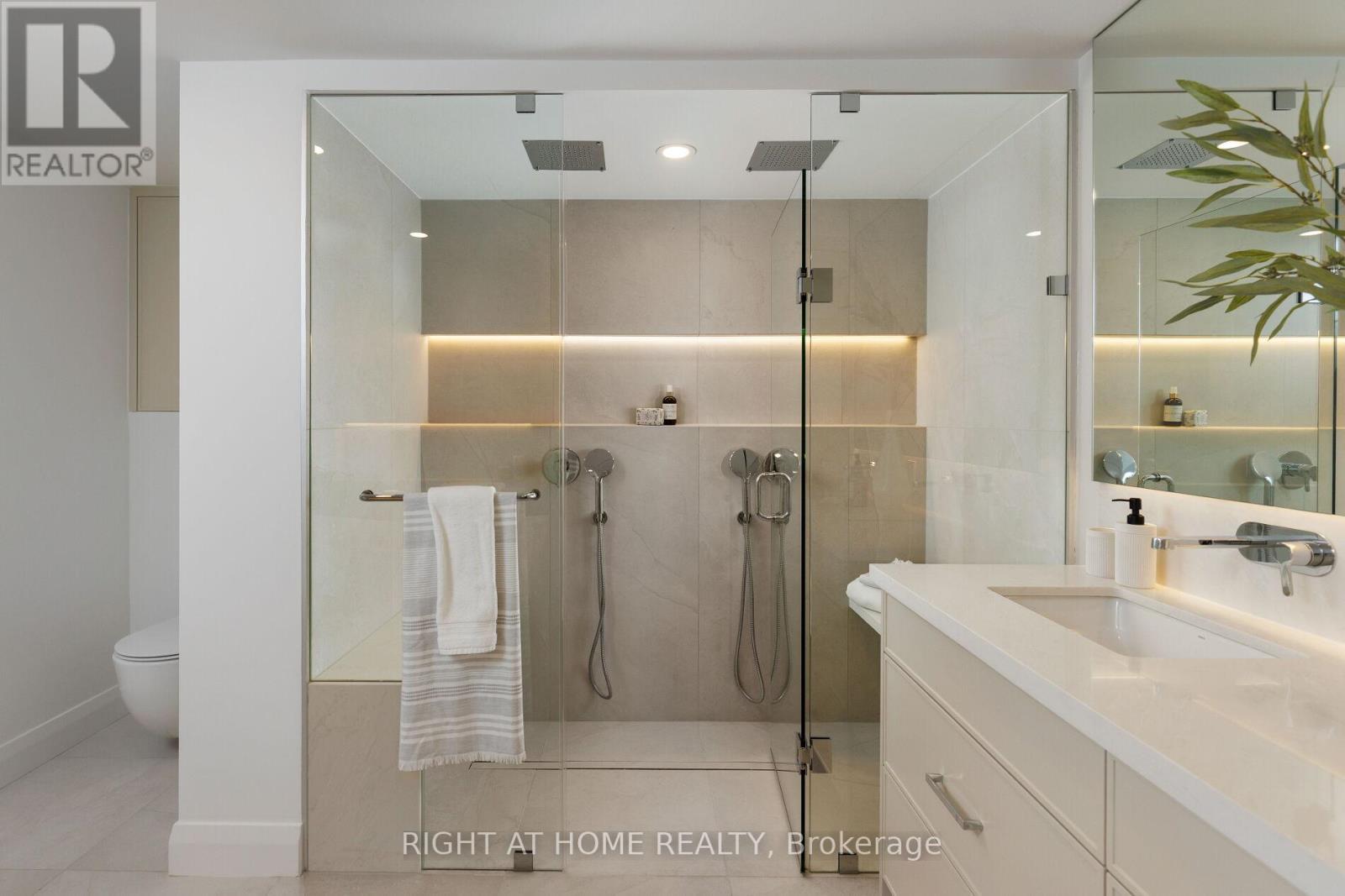 1403 - 130 Carlton Street E, Toronto, Ontario  M5A 4K3 - Photo 33 - C12337576