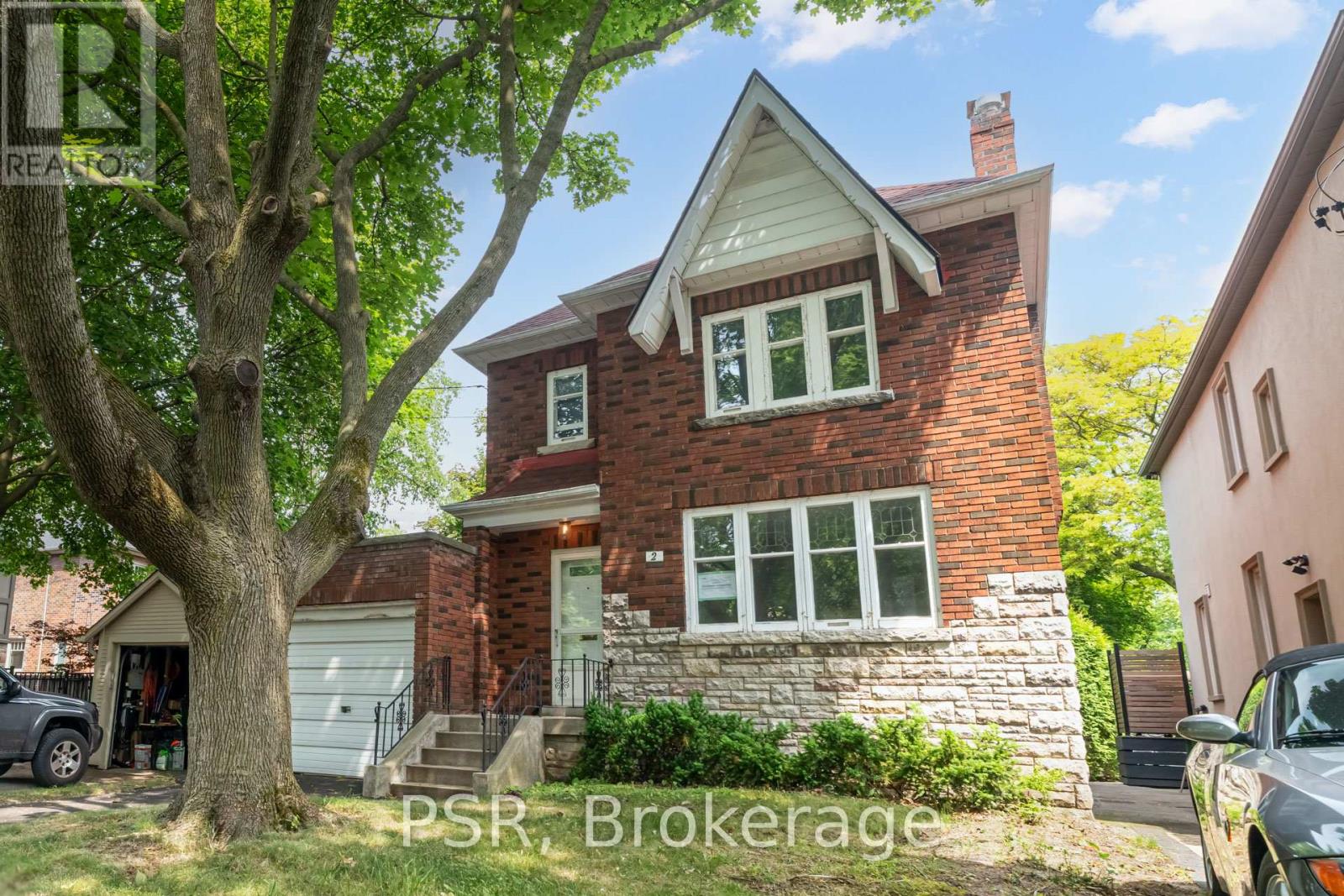 2 Aldbury Gardens, Toronto, Ontario  M4N 1B7 - Photo 1 - C12337662