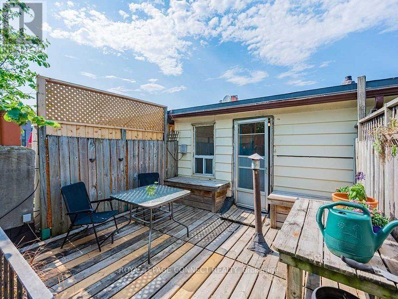 1107 Queen Street E, Toronto, Ontario  M4M 1K7 - Photo 23 - E12337627
