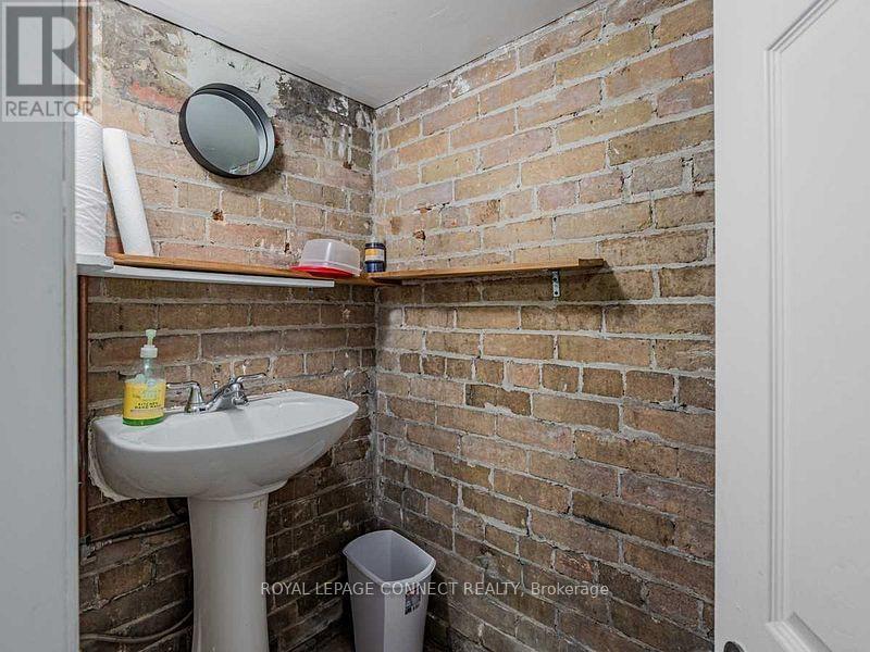 1107 Queen Street E, Toronto, Ontario  M4M 1K7 - Photo 8 - E12337627