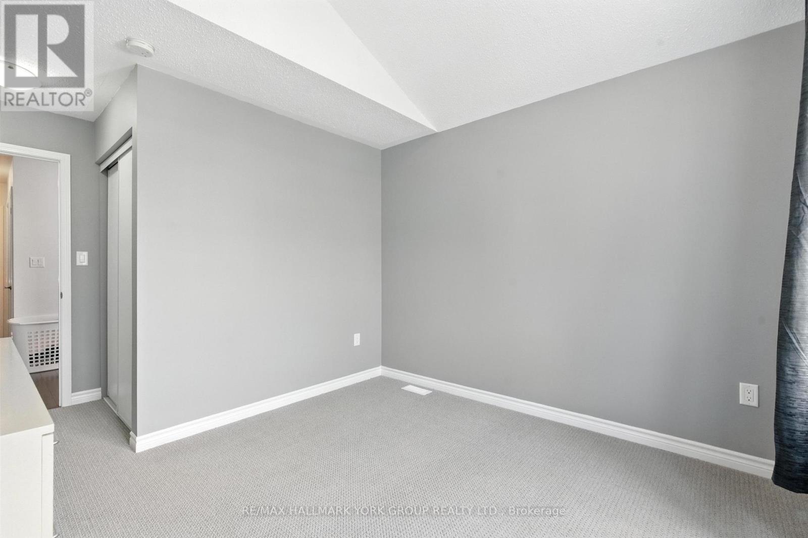 40 Hutt Crescent, Aurora, Ontario  L4G 0T3 - Photo 18 - N12337526