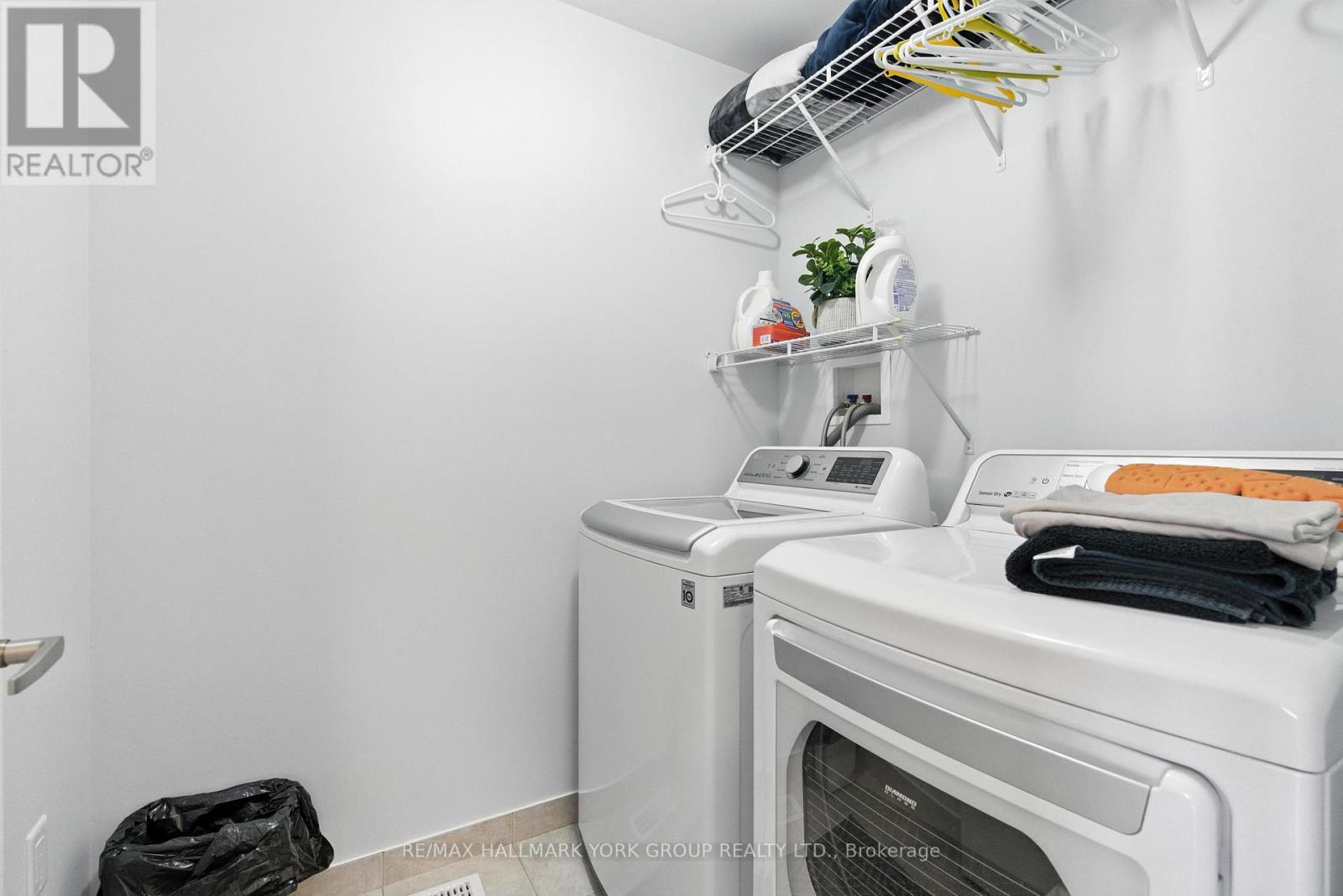 40 Hutt Crescent, Aurora, Ontario  L4G 0T3 - Photo 23 - N12337526