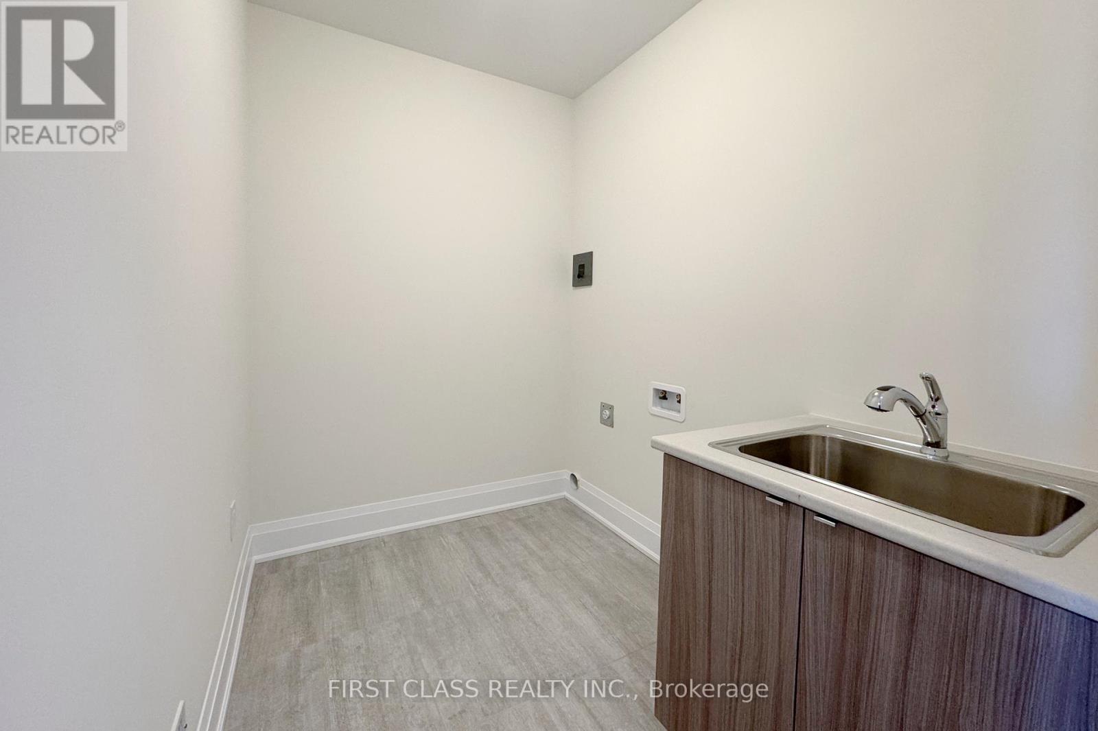 9 Schmeltzer Crescent, Richmond Hill, Ontario  L4E 1K7 - Photo 14 - N12337617