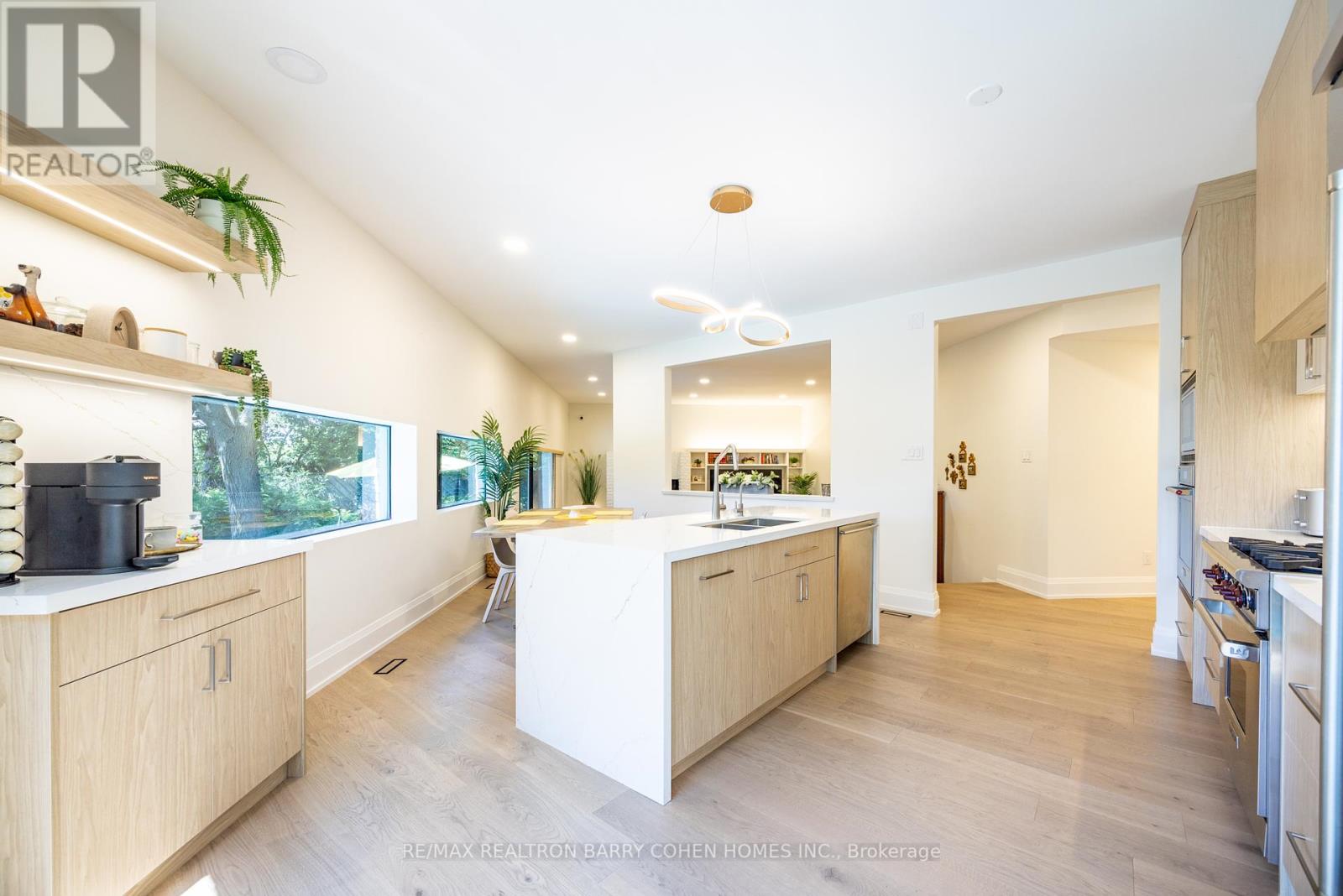 10 Penwood Crescent, Toronto, Ontario  M3B 2B9 - Photo 20 - C12317000