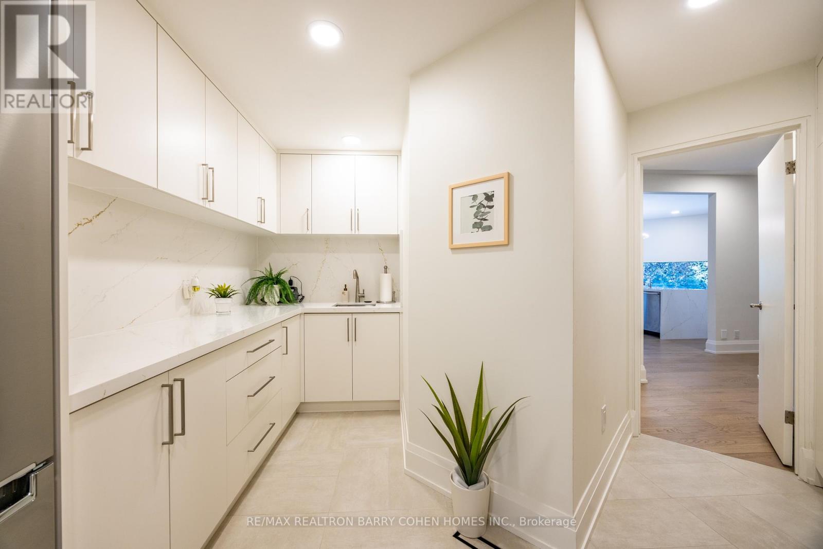 10 Penwood Crescent, Toronto, Ontario  M3B 2B9 - Photo 25 - C12317000