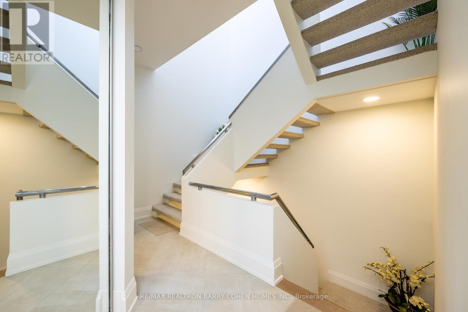 10 Penwood Crescent, Toronto, Ontario  M3B 2B9 - Photo 7 - C12317000