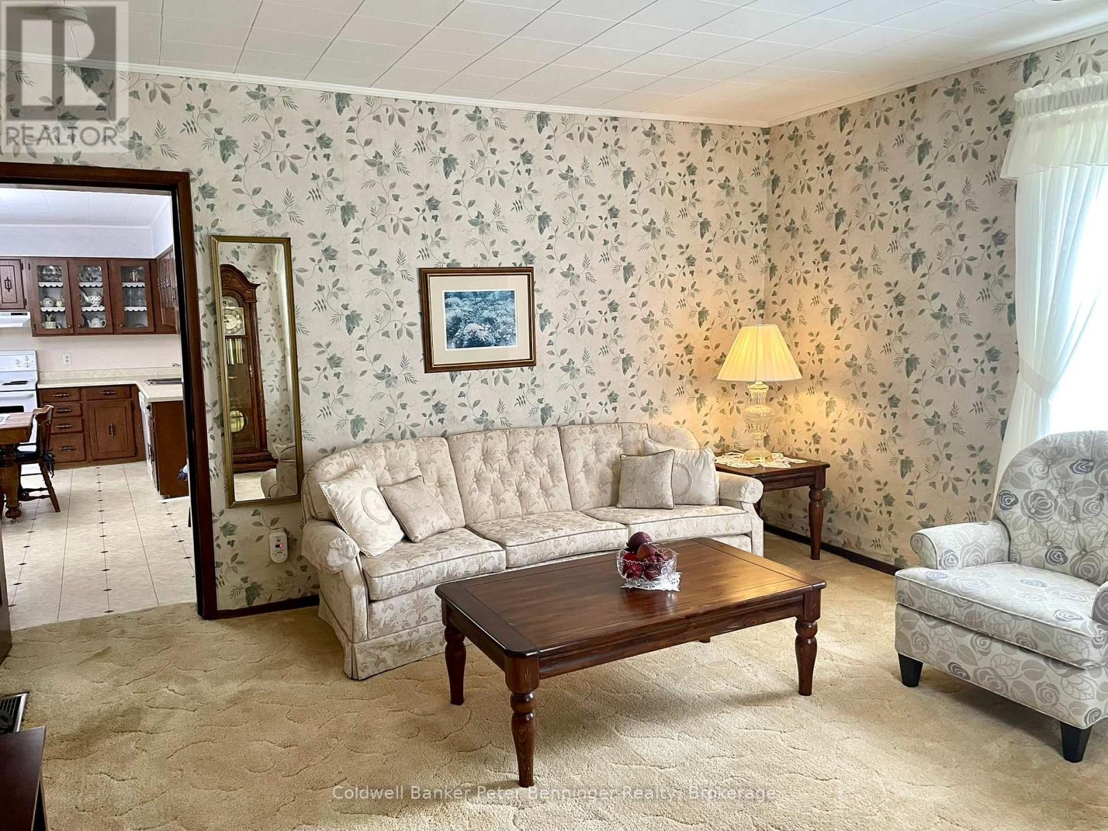 105 Mcgivern Street W, Brockton, Ontario  N0G 2V0 - Photo 15 - X12337667