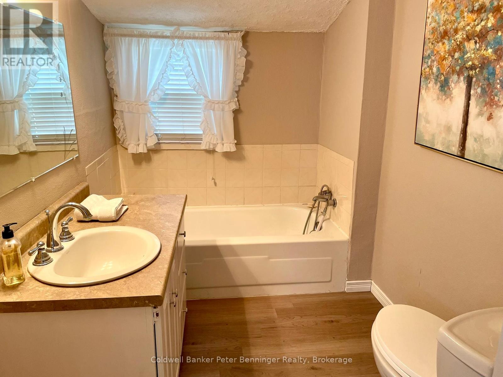 105 Mcgivern Street W, Brockton, Ontario  N0G 2V0 - Photo 22 - X12337667