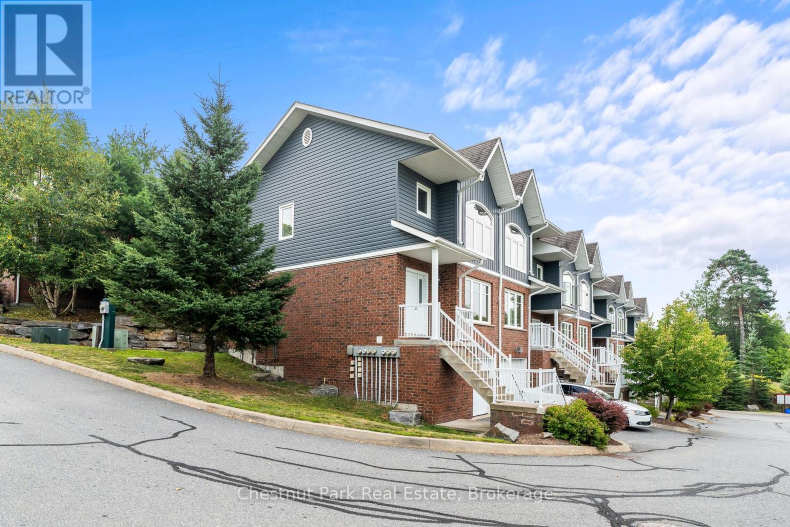 13 - 37 Silver Street, Huntsville, Ontario  P1H 1M2 - Photo 2 - X12337695