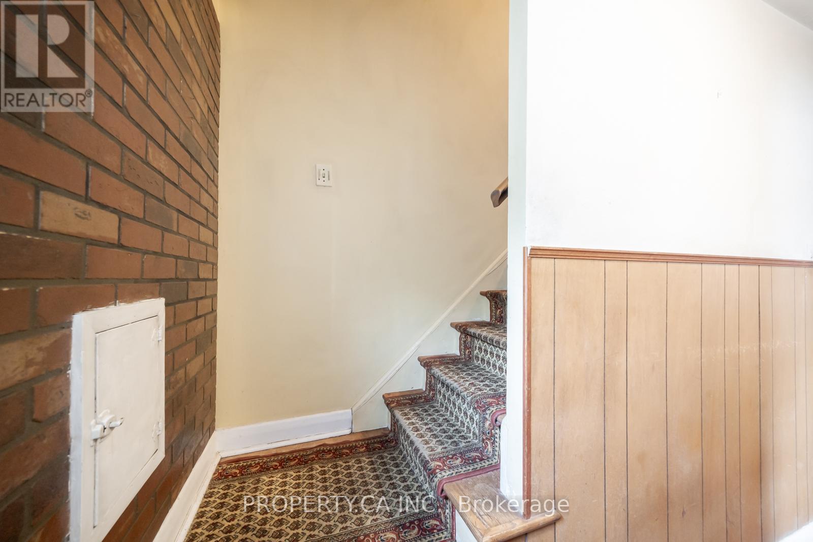 1622 Alexandra Boulevard, Mississauga, Ontario  L5E 2B7 - Photo 16 - W12337528