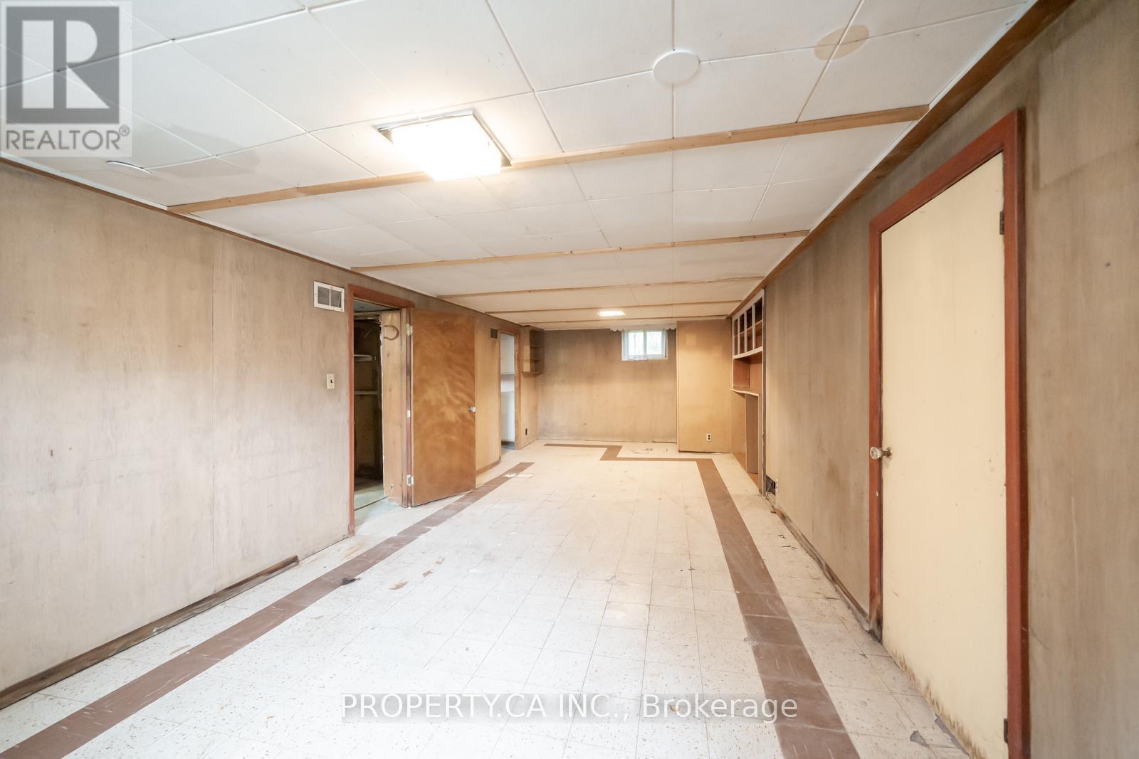 1622 Alexandra Boulevard, Mississauga, Ontario  L5E 2B7 - Photo 25 - W12337528
