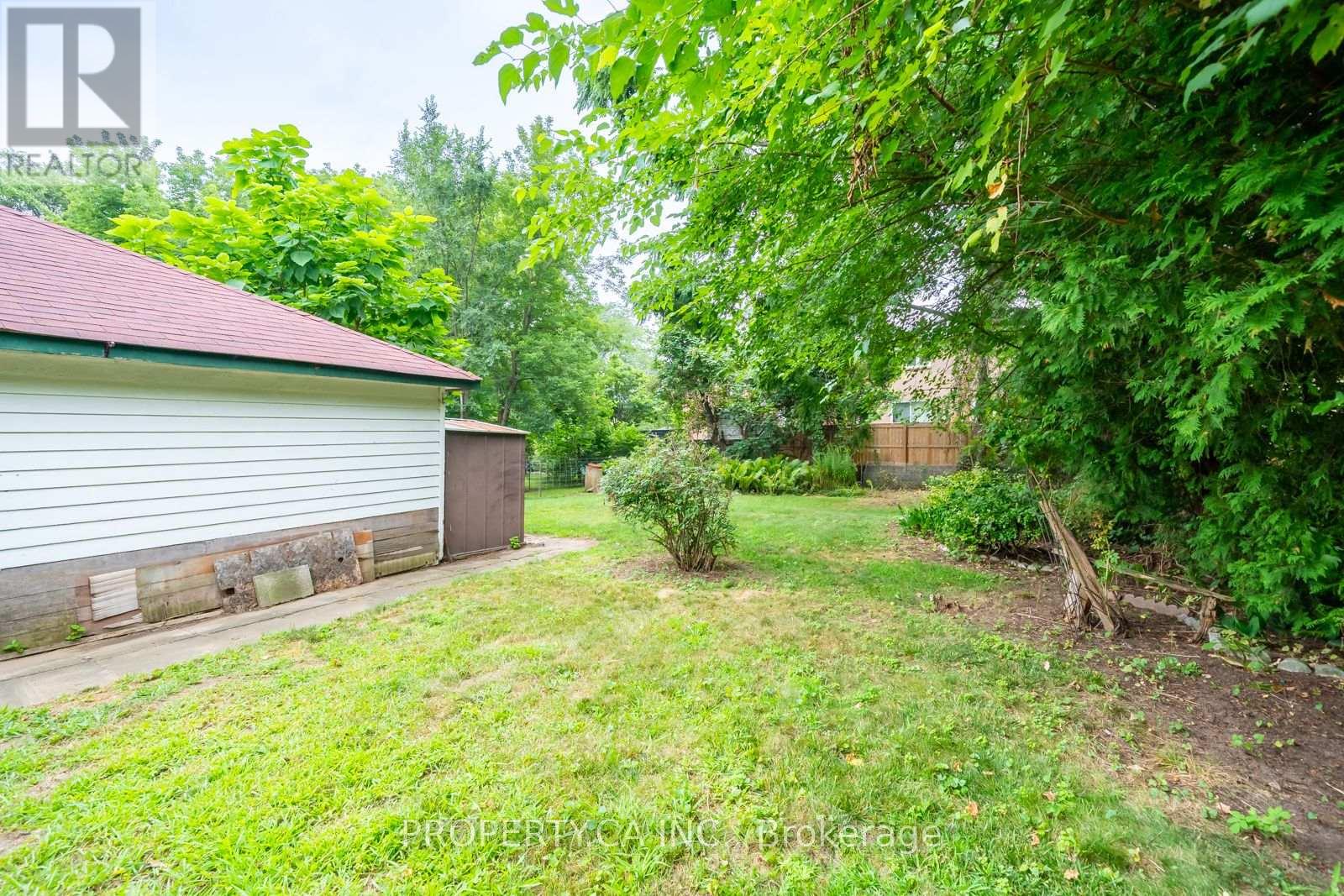 1622 Alexandra Boulevard, Mississauga, Ontario  L5E 2B7 - Photo 31 - W12337528