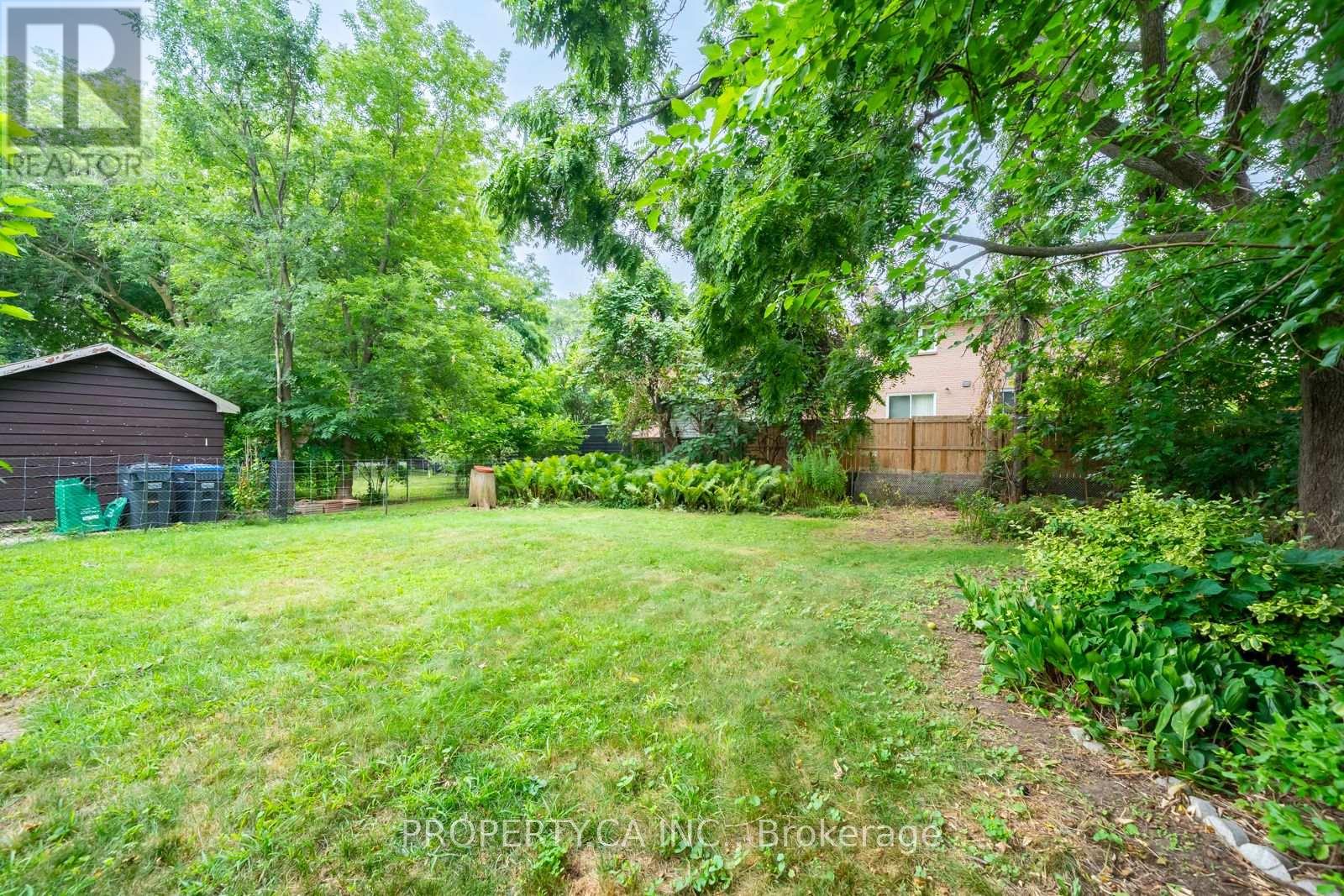 1622 Alexandra Boulevard, Mississauga, Ontario  L5E 2B7 - Photo 32 - W12337528