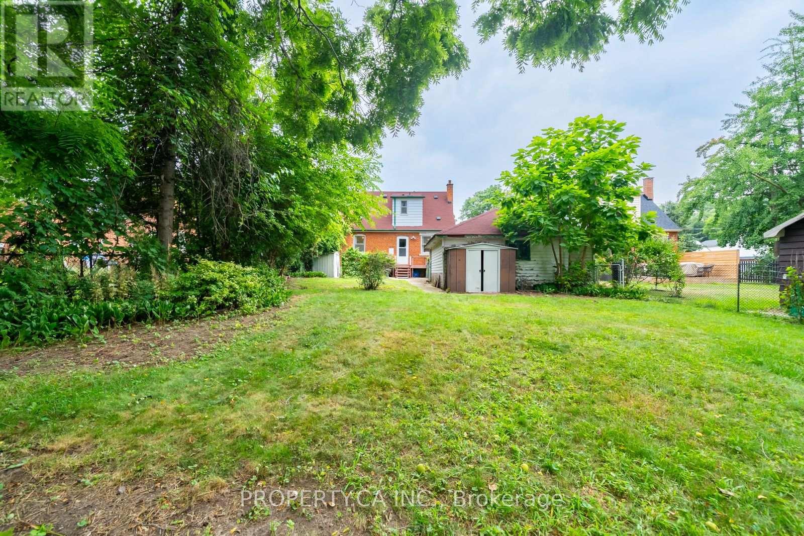 1622 Alexandra Boulevard, Mississauga, Ontario  L5E 2B7 - Photo 34 - W12337528