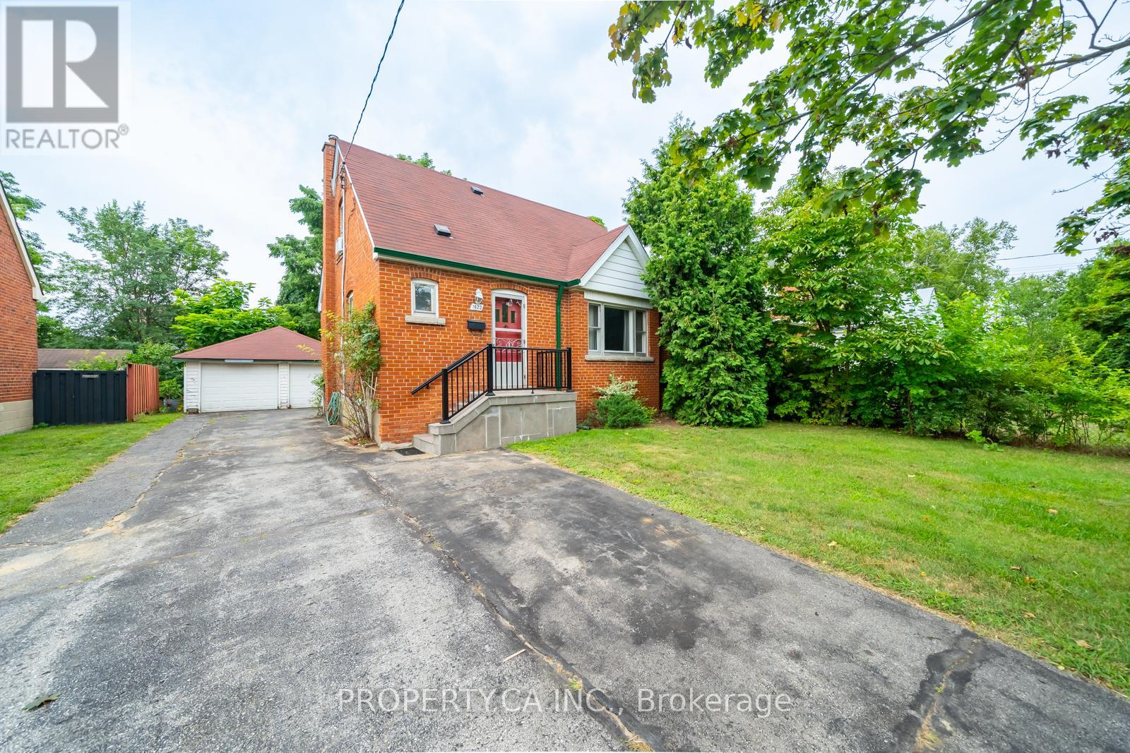 1622 Alexandra Boulevard, Mississauga, Ontario  L5E 2B7 - Photo 36 - W12337528