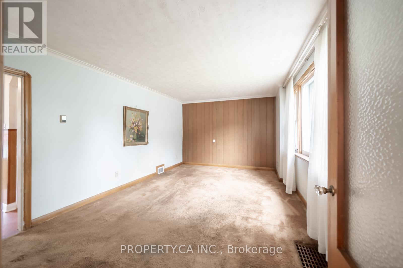 1622 Alexandra Boulevard, Mississauga, Ontario  L5E 2B7 - Photo 9 - W12337528