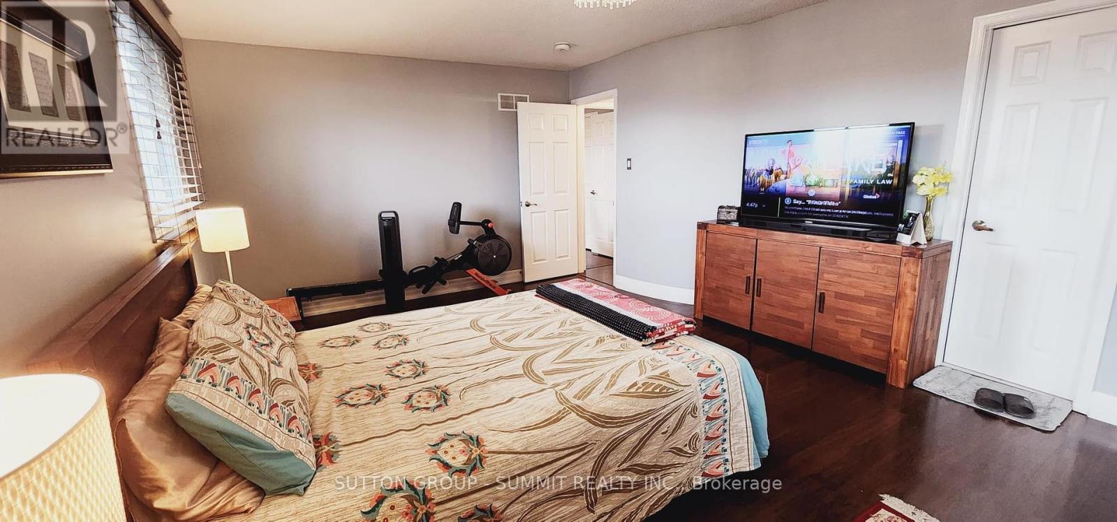 1651 Summergrove Crescent, Mississauga, Ontario  L5M 3Z5 - Photo 10 - W12337581