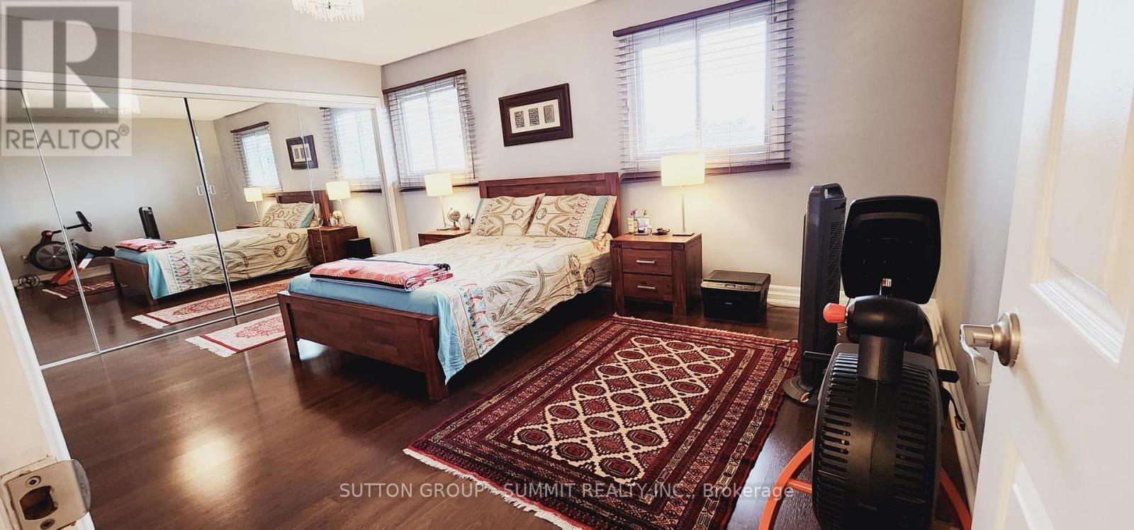 1651 Summergrove Crescent, Mississauga, Ontario  L5M 3Z5 - Photo 9 - W12337581