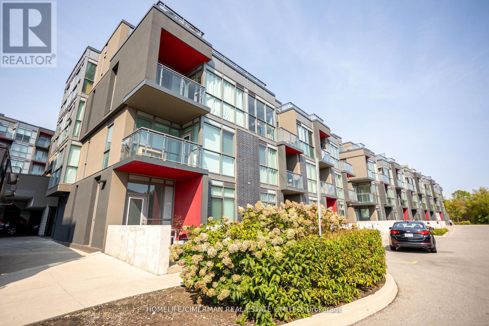 C323 - 5260 DUNDAS STREET, Burlington, Ontario