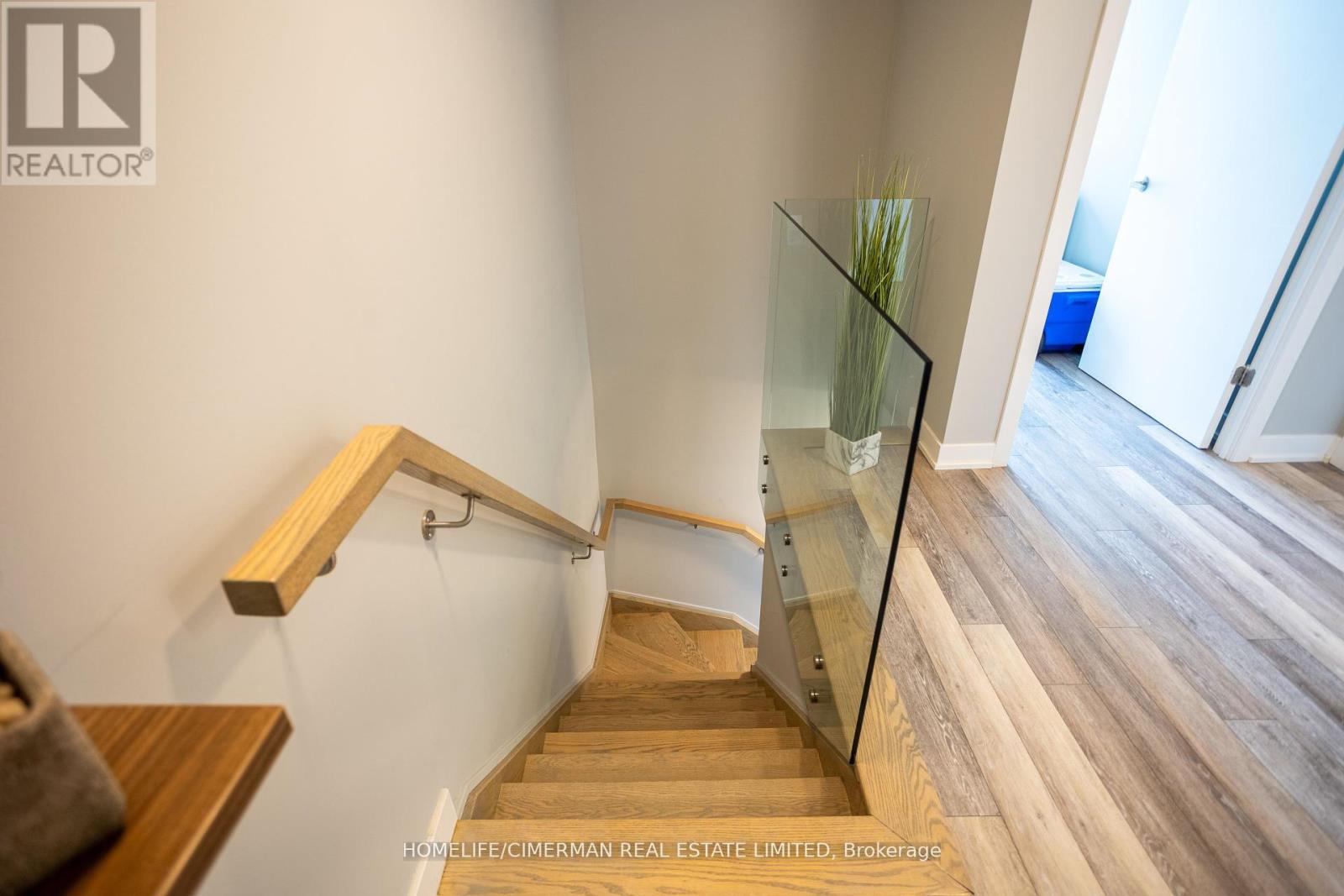 C323 - 5260 Dundas Street, Burlington, Ontario  L7L 0J7 - Photo 17 - W12337623