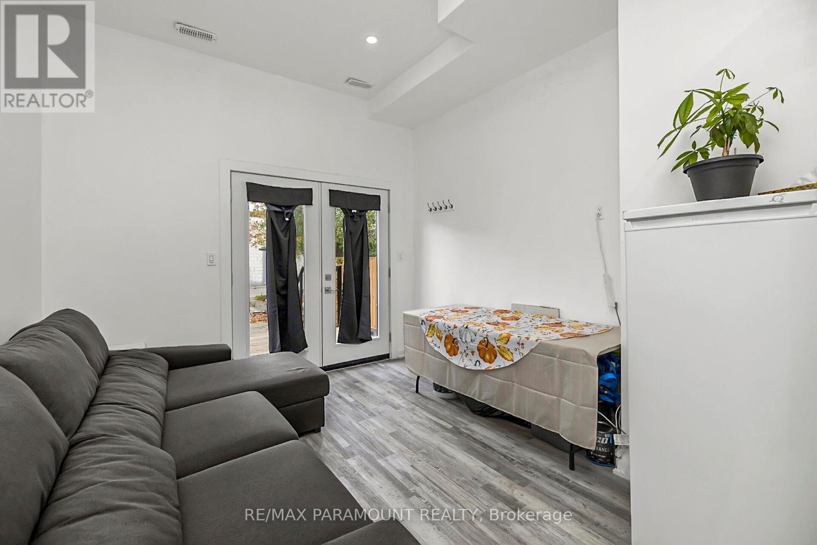 121 Mulock Avenue, Toronto, Ontario  M6N 3C5 - Photo 24 - W12337640