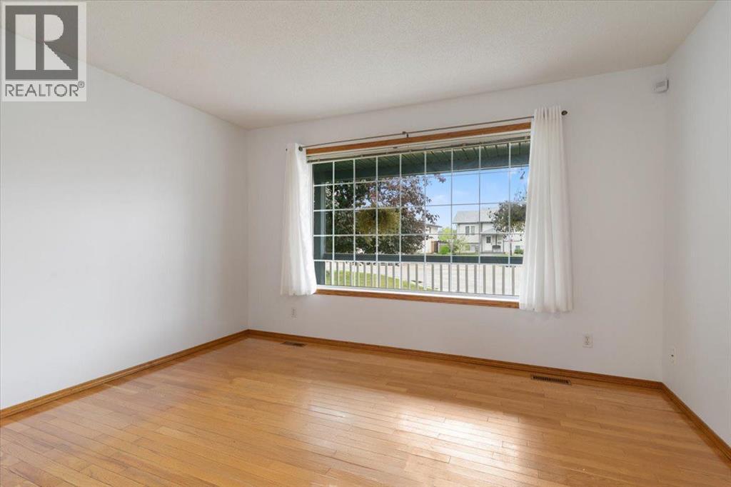 Property at 12420 96B Street image 5