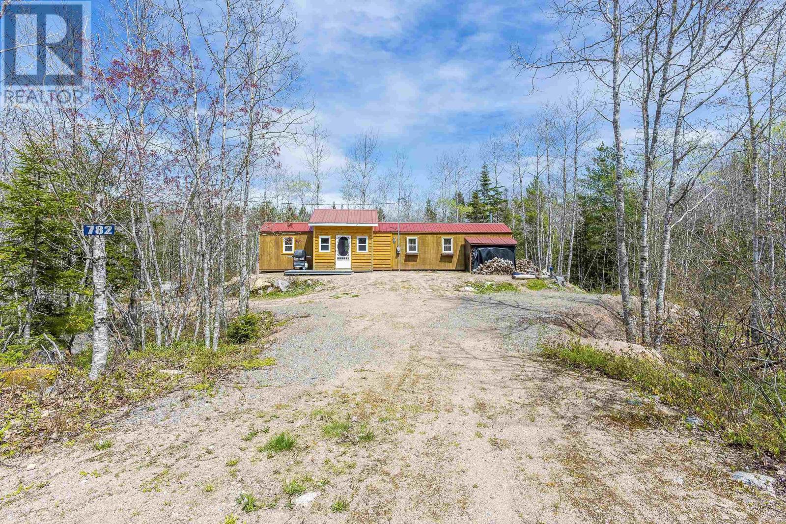 782 Waterloo Avenue, Waterloo Lake, Nova Scotia  B0S 1P0 - Photo 6 - 202510934