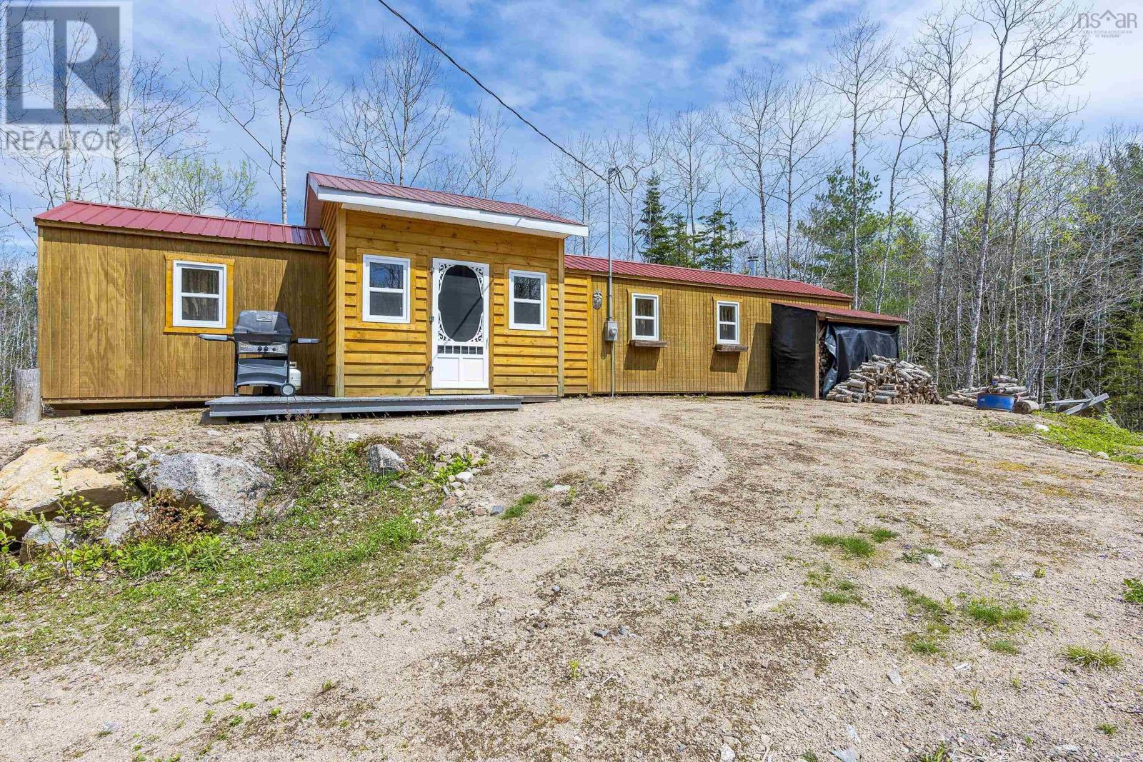 782 Waterloo Avenue, Waterloo Lake, Nova Scotia  B0S 1P0 - Photo 2 - 202510934