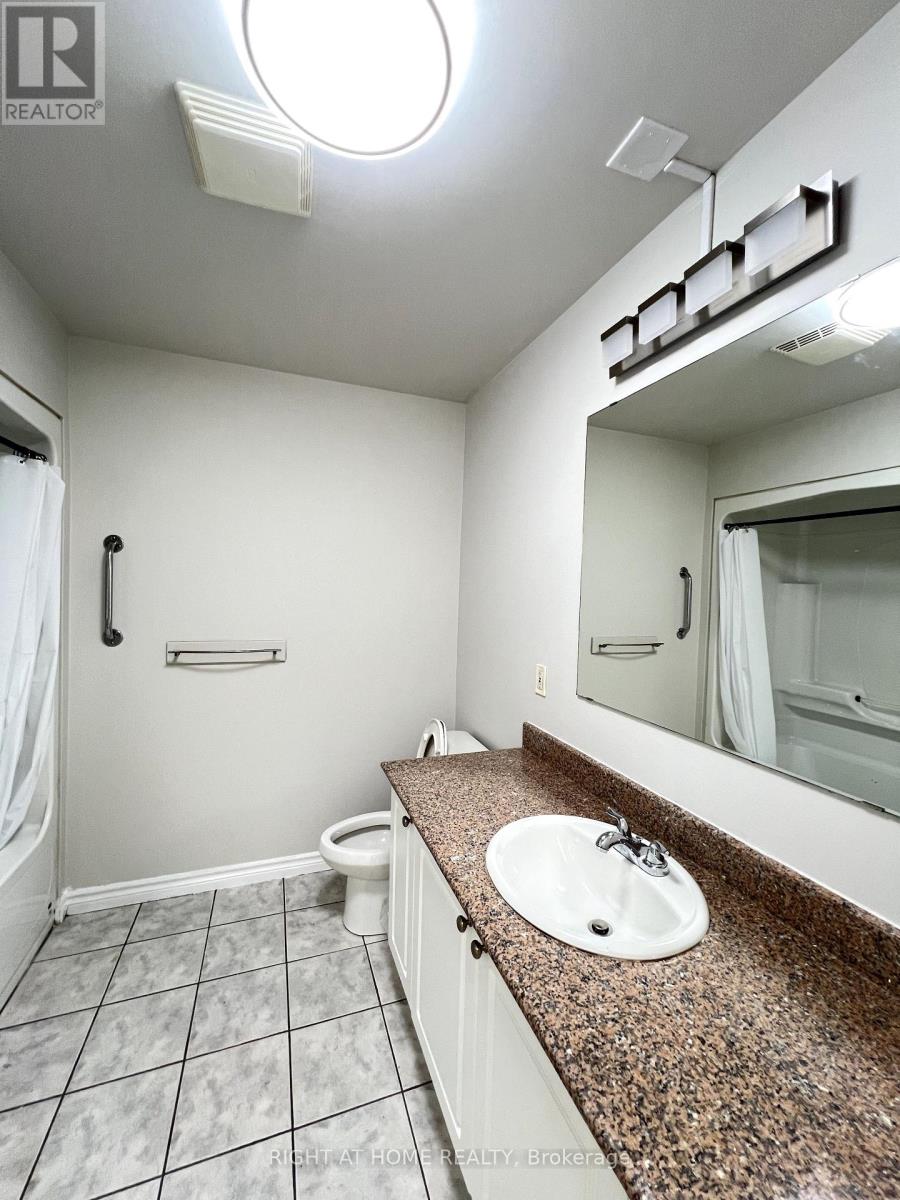 403 - 135 James Street S, Hamilton, Ontario  L8P 2Z6 - Photo 12 - X12337558