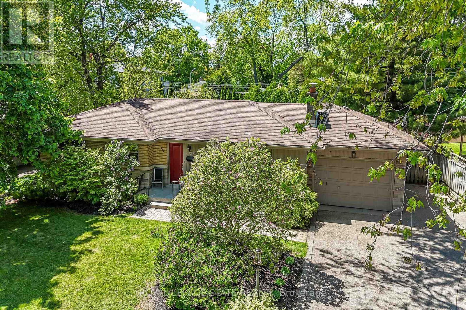 Property at 128 ONEIDA BOULEVARD image 2