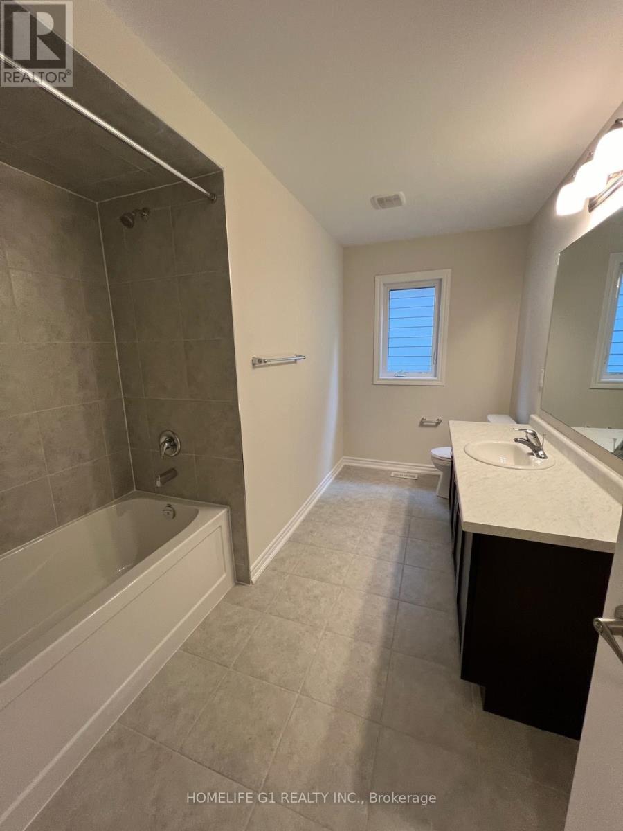 415 Beechwood Forest Lane, Gravenhurst, Ontario  P1P 0H8 - Photo 18 - X12337631