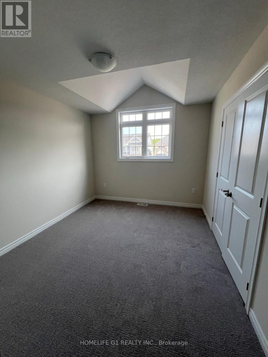 415 Beechwood Forest Lane, Gravenhurst, Ontario  P1P 0H8 - Photo 22 - X12337631