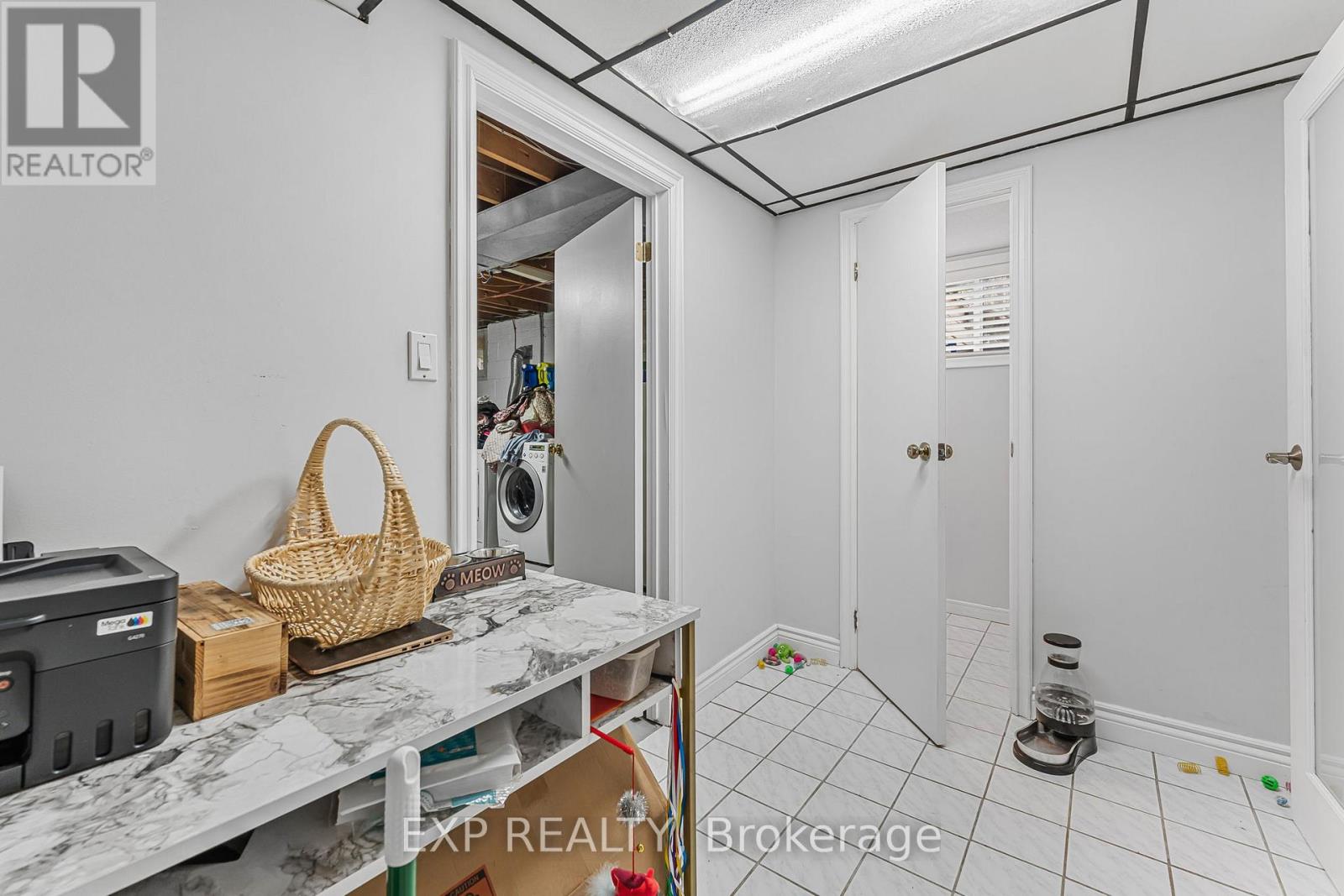 611 Pinegrove Road, Oakville (Wo West), Ontario  L6K 2C5 - Photo 22 - W12329804