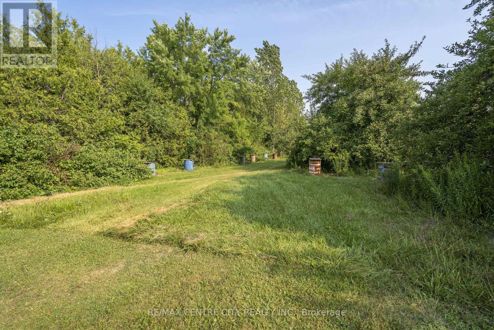 39006 Zurich-Hensall Road, Bluewater, Ontario  N0M 1X0 - Photo 15 - X12337728