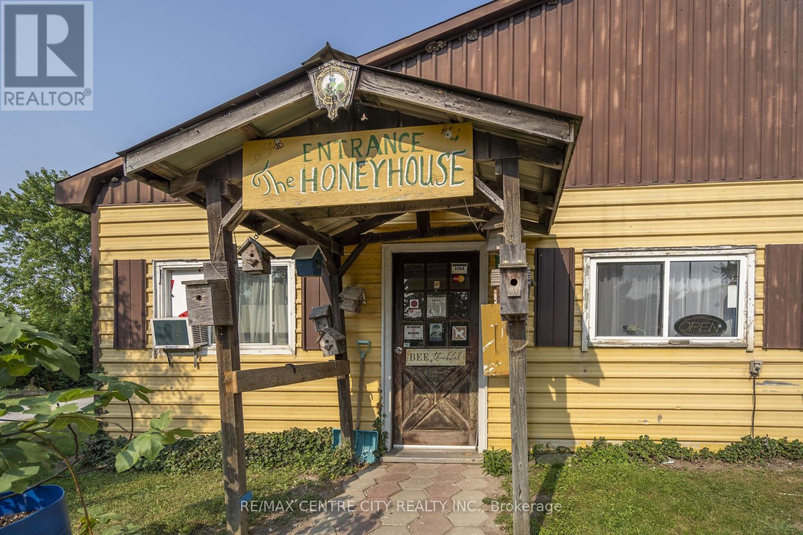 39006 Zurich-Hensall Road, Bluewater, Ontario  N0M 1X0 - Photo 17 - X12337728
