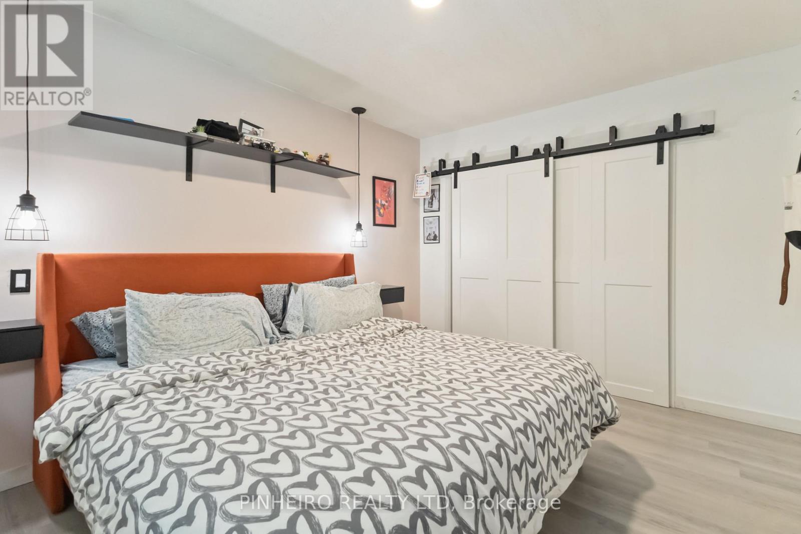 195 Portsmouth Crescent E, London East, Ontario  N5V 4C8 - Photo 13 - X12337789