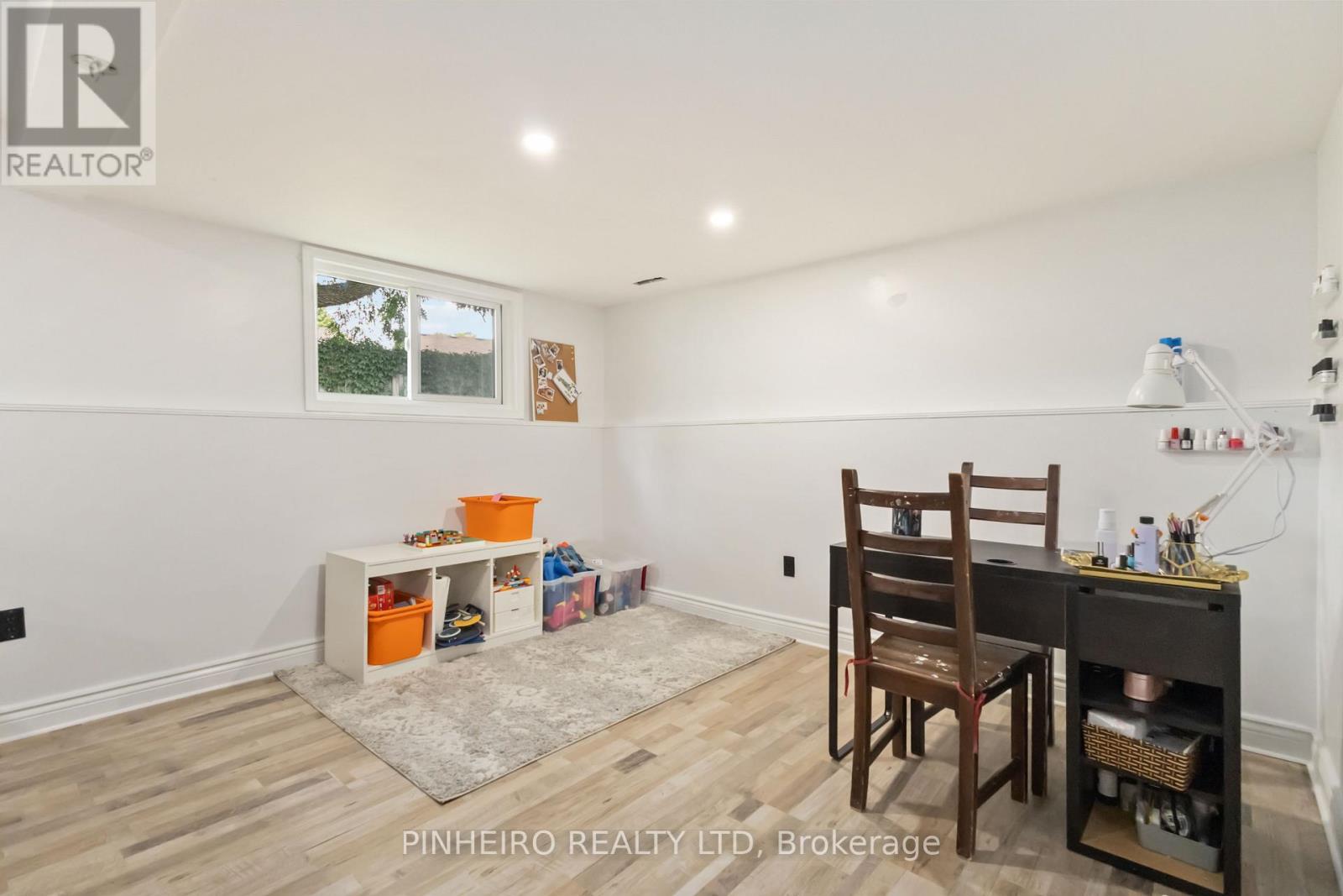 195 Portsmouth Crescent E, London East, Ontario  N5V 4C8 - Photo 20 - X12337789