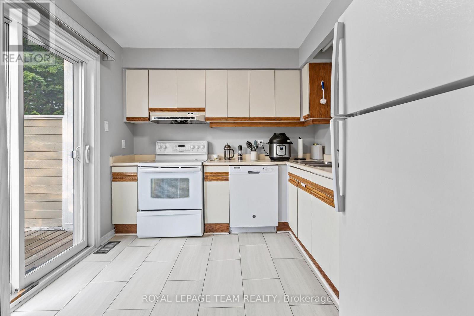 Property at 1120 CHIMNEY HILL WAY image 4