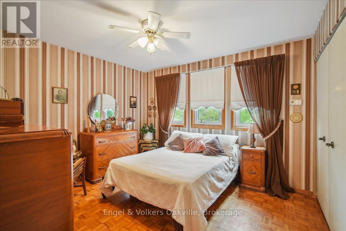 250 Gatestone Avenue, Oakville, Ontario  L6J 5R9 - Photo 26 - W12337765