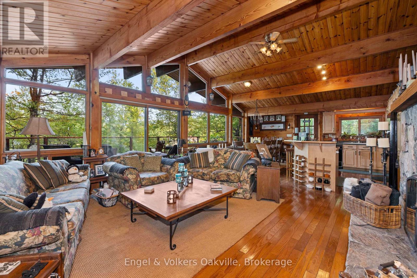 87 Dayeo Drive, Georgian Bay, Ontario  P0C 1H0 - Photo 11 - X12337767
