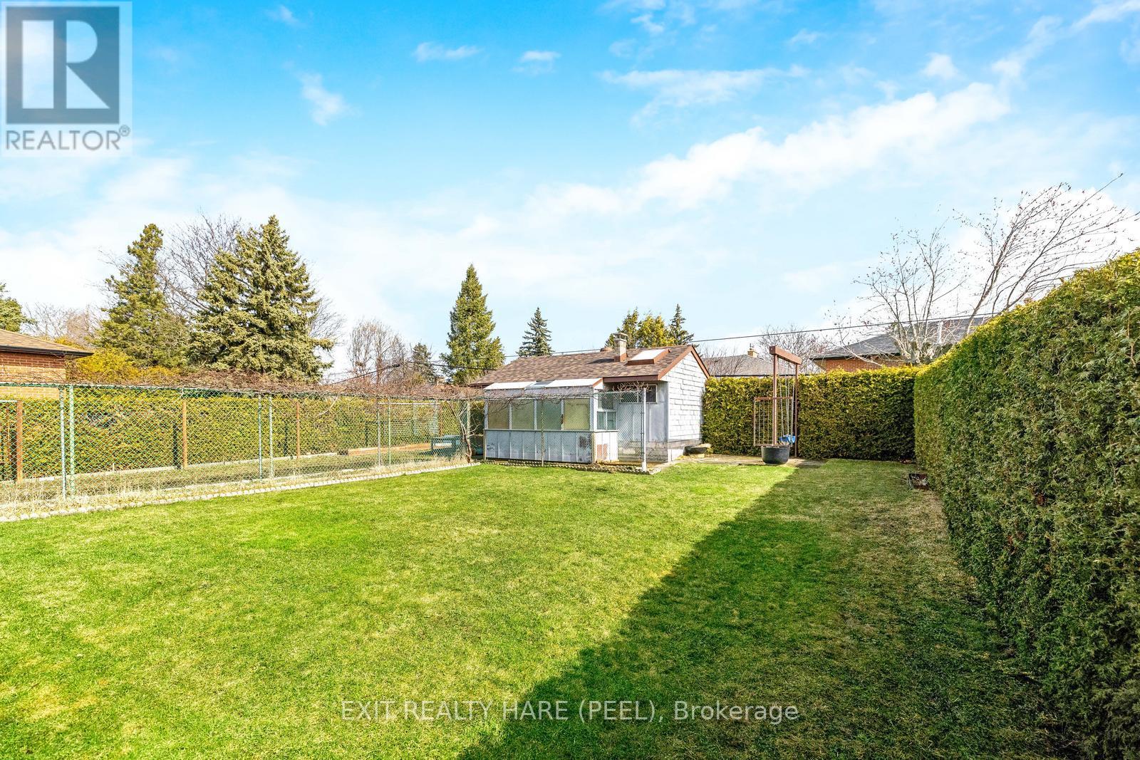 7 Meadowland Gate, Brampton, Ontario  L6W 3N8 - Photo 45 - W12319705