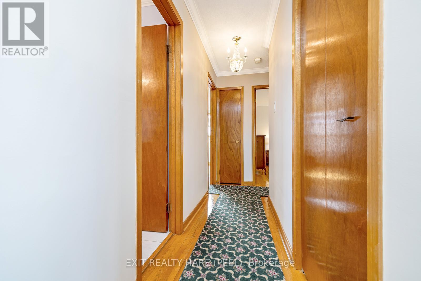 7 Meadowland Gate, Brampton, Ontario  L6W 3N8 - Photo 23 - W12319705