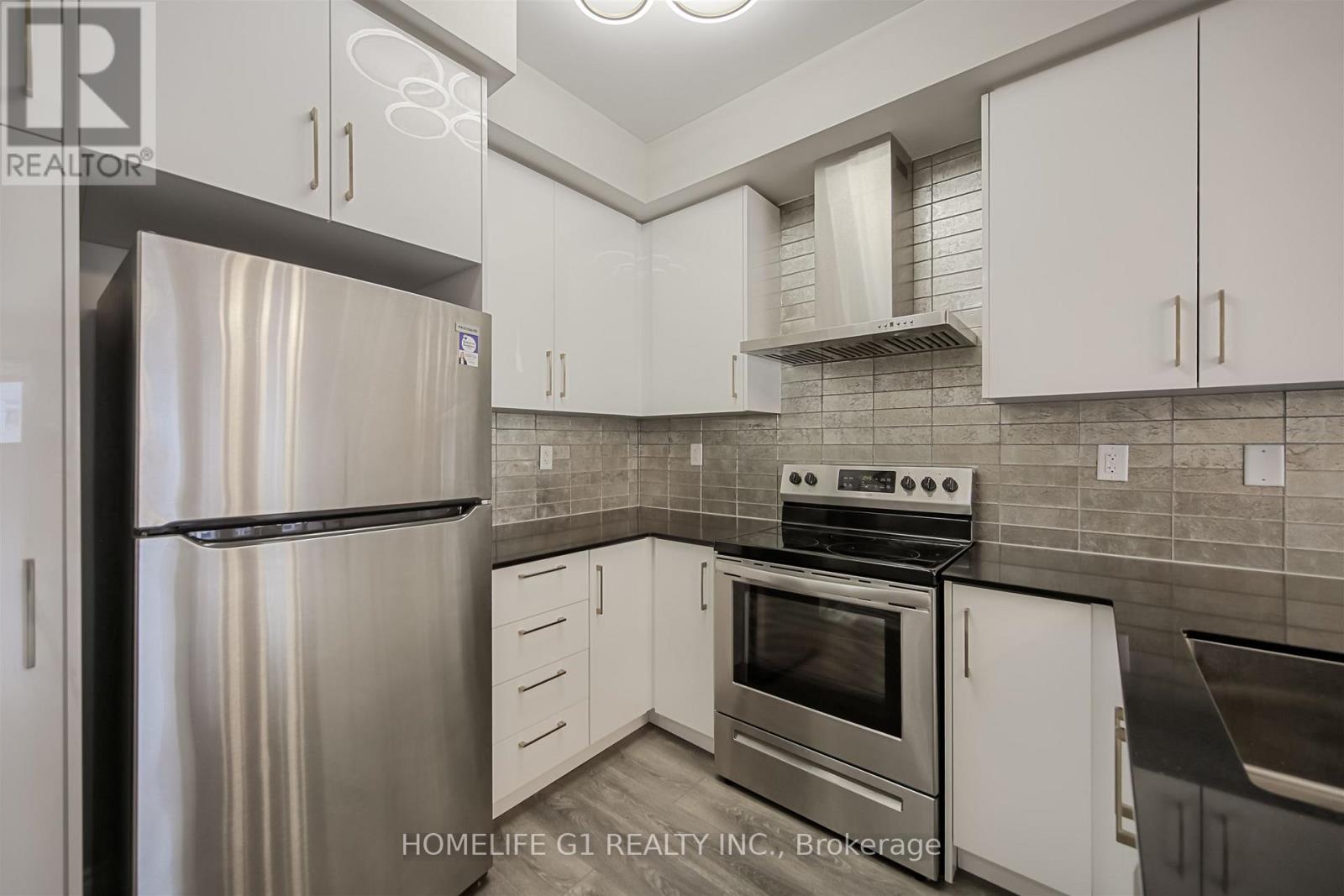 7 Mel Irving Drive, Bradford West Gwillimbury, Ontario  L3Z 4P2 - Photo 16 - N12337689