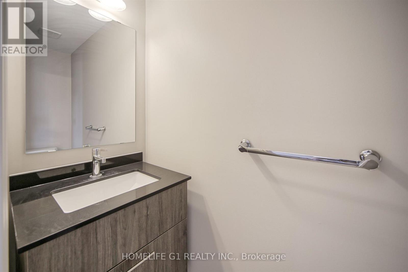 7 Mel Irving Drive, Bradford West Gwillimbury, Ontario  L3Z 4P2 - Photo 19 - N12337689