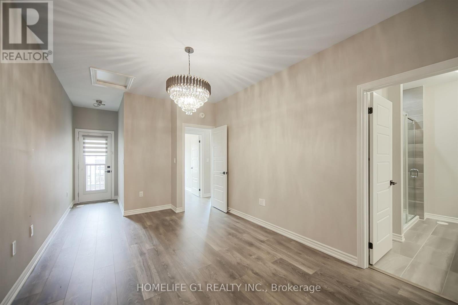 7 Mel Irving Drive, Bradford West Gwillimbury, Ontario  L3Z 4P2 - Photo 23 - N12337689
